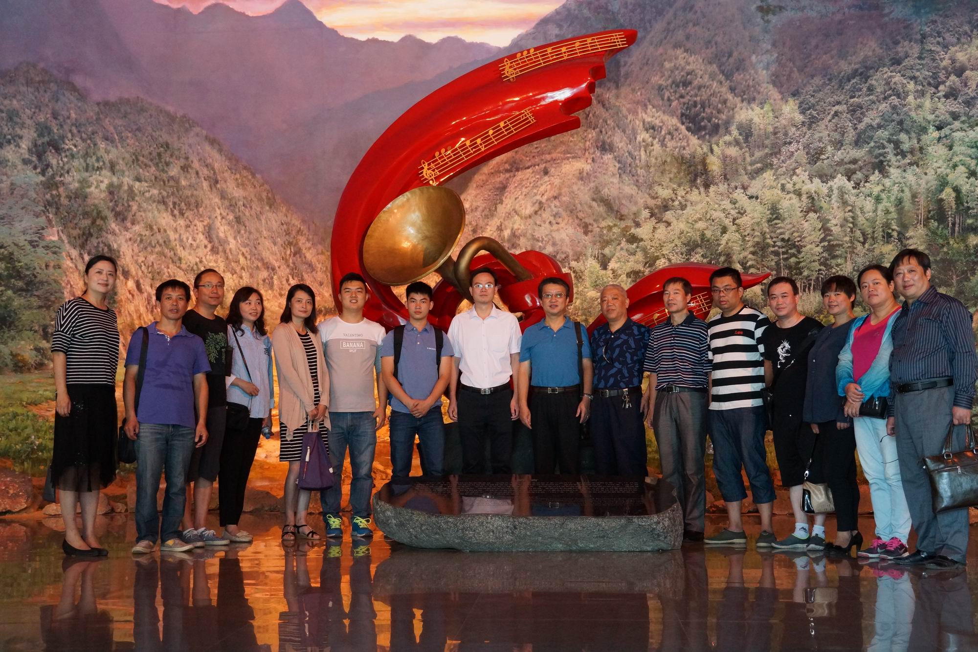 1505658073144685.jpg 参观1.jpg