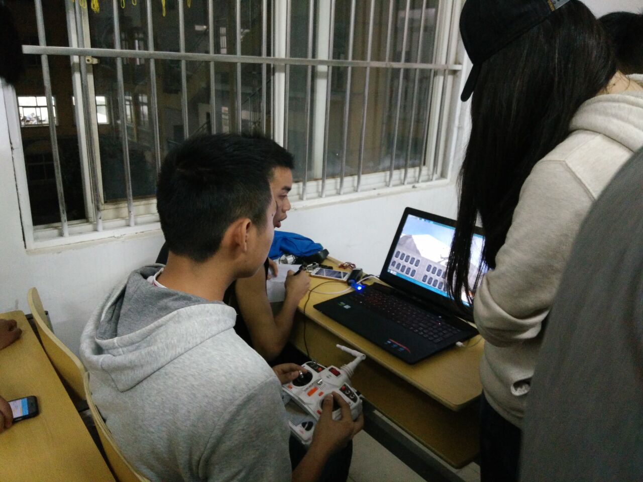 1476419409422851.jpg Cache_4f19a67e2f6eb2e0..jpg