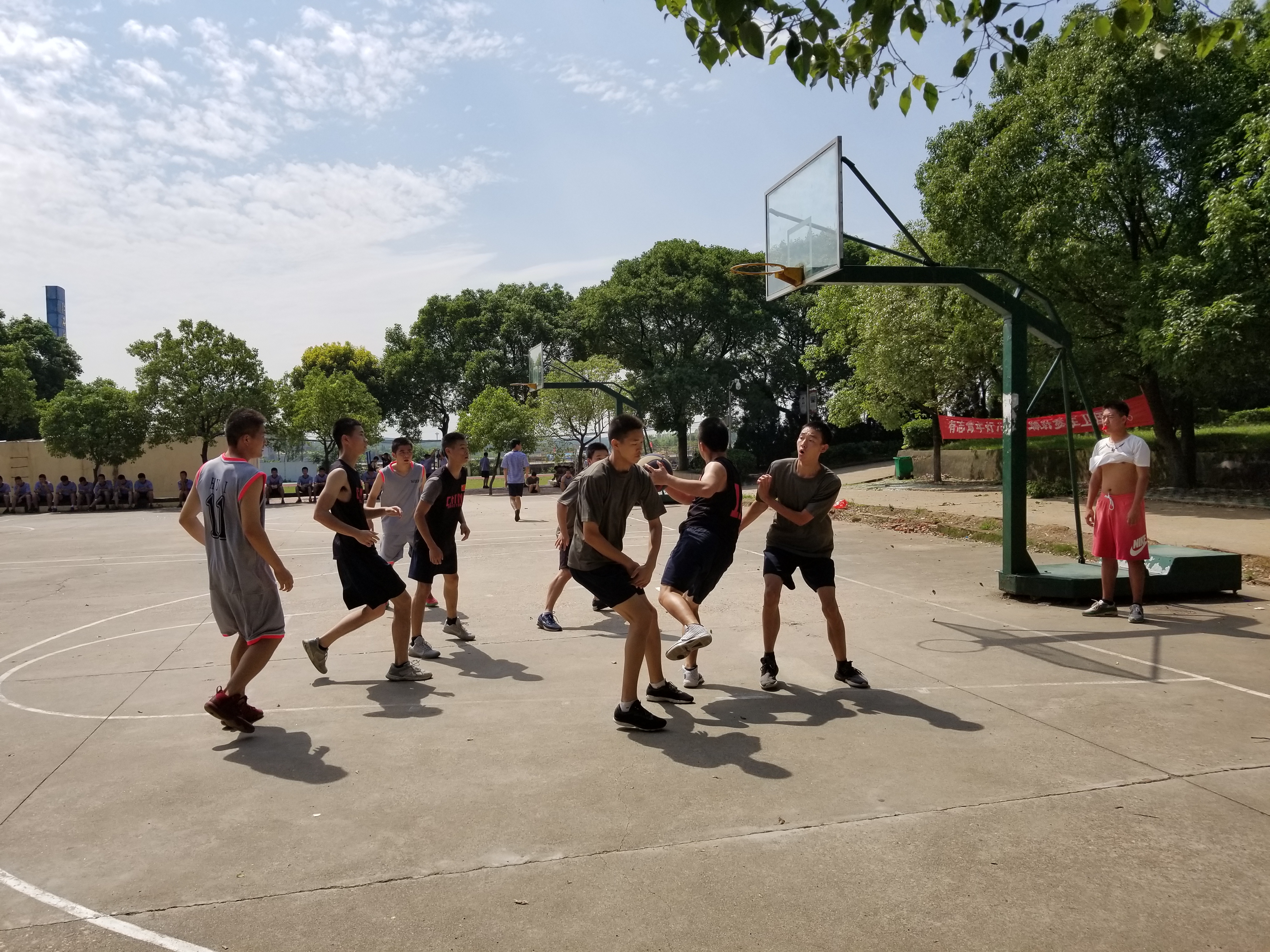 1497280885762138.jpg 一六级士官班“友谊杯”篮球赛开始啦!——电信系报道20170610_095323.jpg